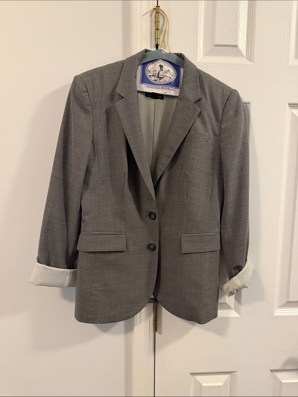 Banana Republic heather gray Label with Pink Trim and Beige Lining